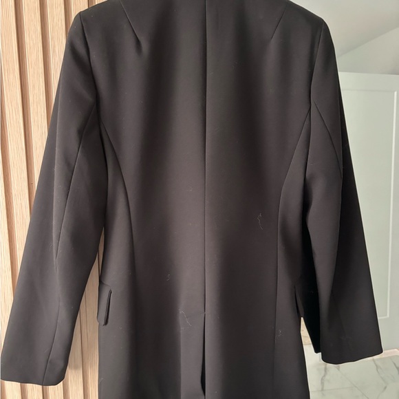 Classic Black Blazer - Picture 3 of 4